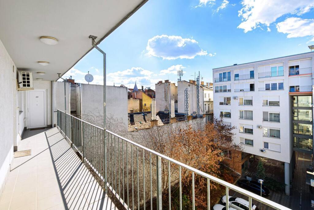 Lovely In Centre For 4 Guests Apartament *